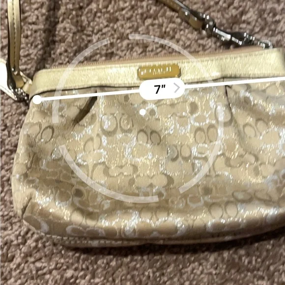 Coach wristlet - Picture 6 of 6